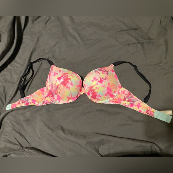 Bra - Picture 2 of 3